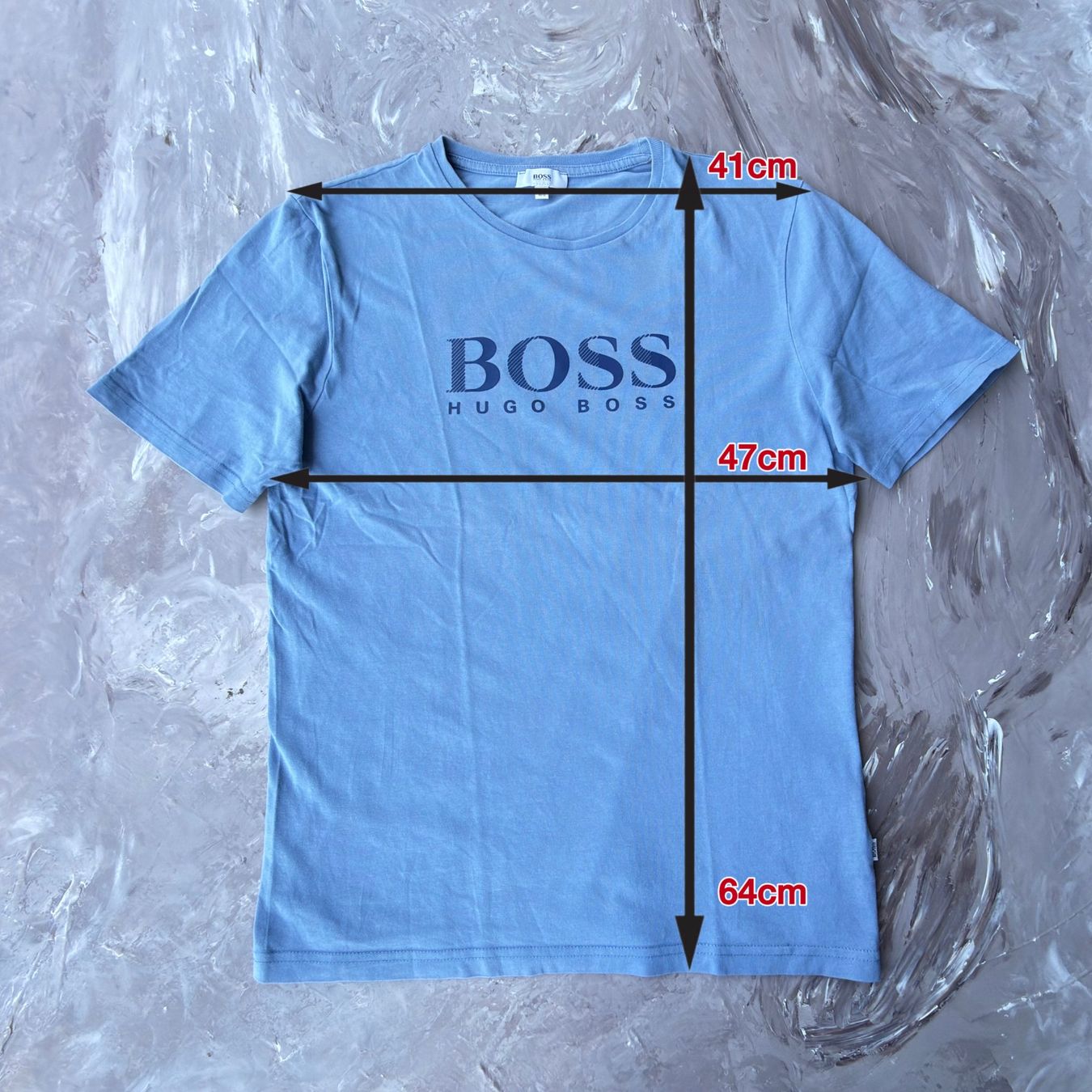 Hugo Boss T-shirt: T-shirt Hugo Boss Logo – Usato da Thônex venduto da Suisse.Shopping 7