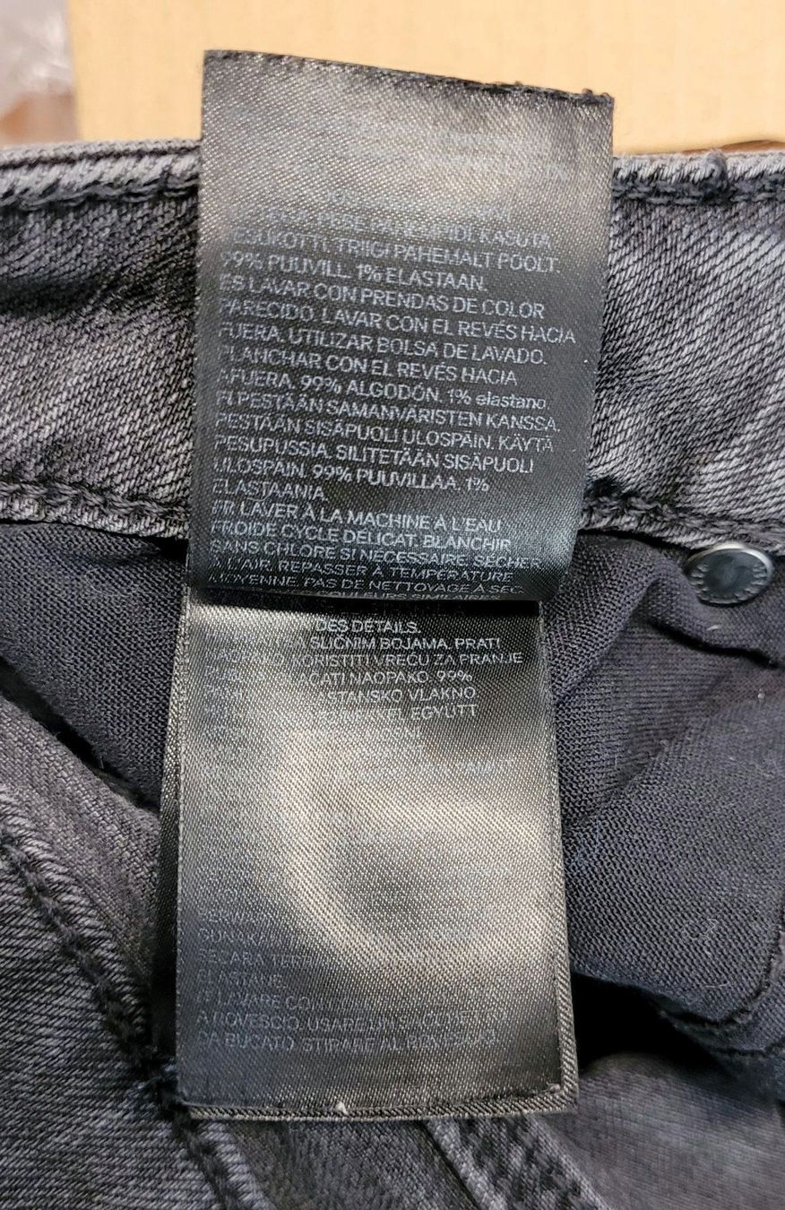 Jeans: coole Jeans in Grau mit Steinchen Gr. 29 – Usato da Füllinsdorf venduto da Sunnebliemli7 4