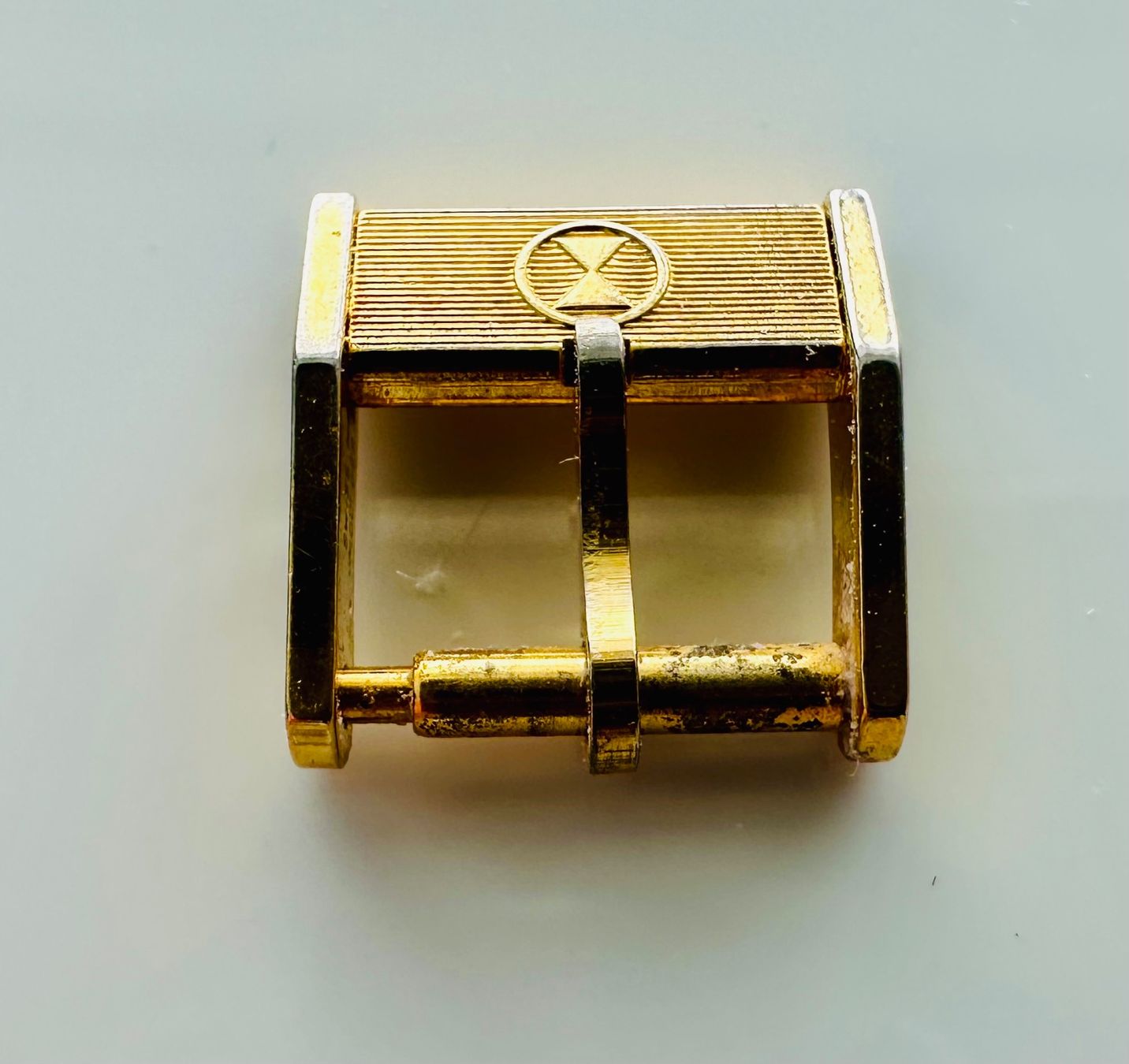 Favre Leuba Orologi: FAVRE LEUBA - BOUCLE 10 mm Vintage dorée – Usato da Conthey venduto da advisia