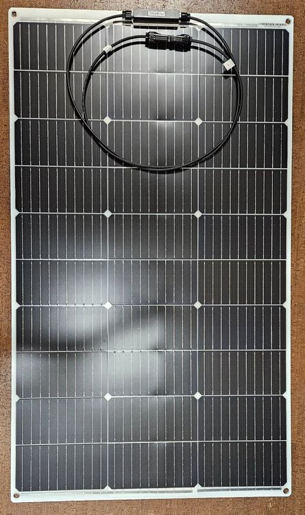 Dispositivi a energia solare: 2x 100W Solarmodul flexibel NEU – Nuovo (secondo la descrizione) da Schaffhausen venduto da Secretfly