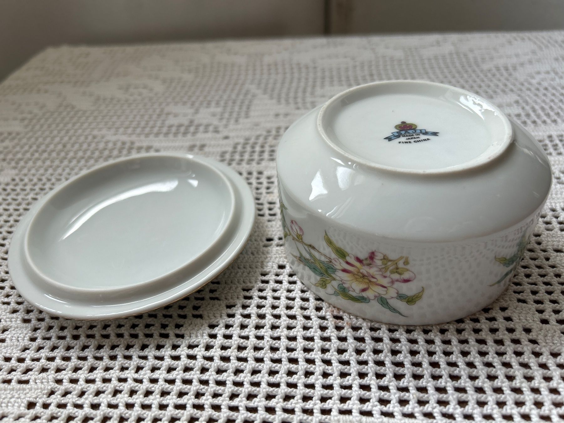 Tutte le decorazioni: Elegantes Porzellan Döschen - Ideal für Schmuck oder ?? – Usato da Villnachern venduto da RicardoMary 2