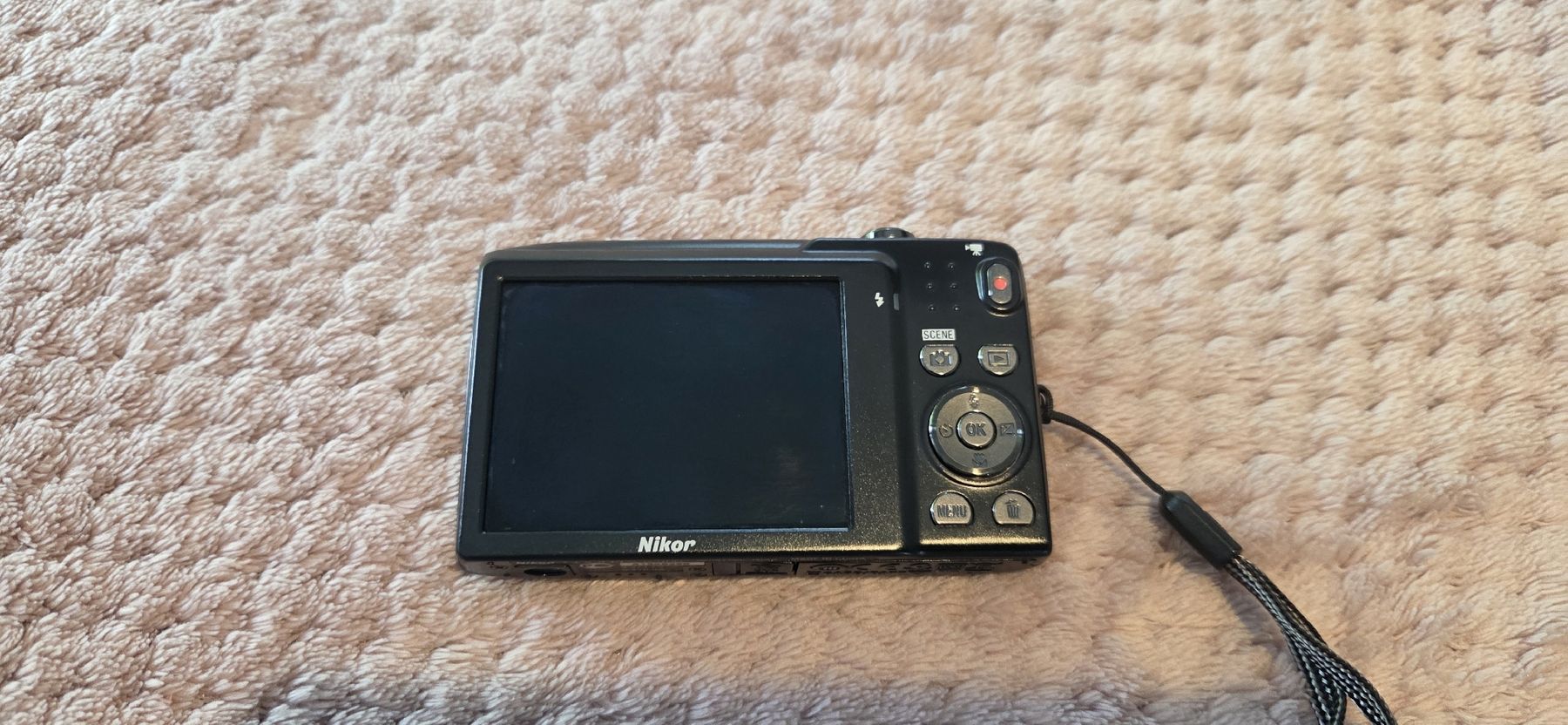 Nikon Fotocamera: Nikon COOLPIX S3100 Digitalkamera 14.0 – Usato da Huttwil venduto da ser_gn9l 2