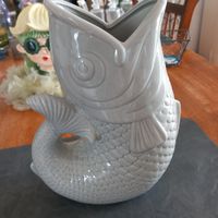 Tolle Hellgraue Fisch Vase /  Keramik