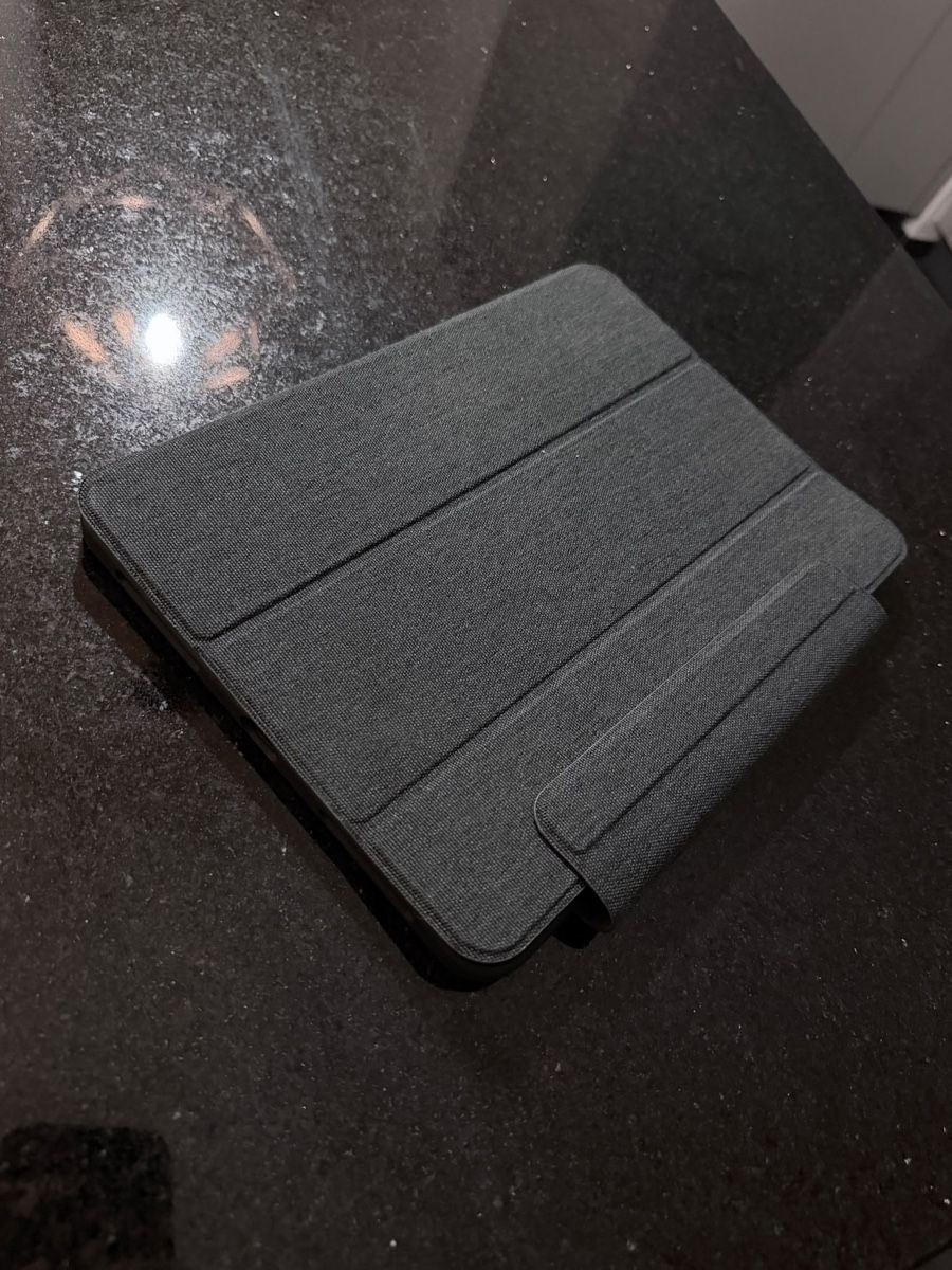 Apple Tablet PC: Apple Ipad air 4 – Neu (gemäss Beschreibung) aus Muttenz von 92a_b9nv 2