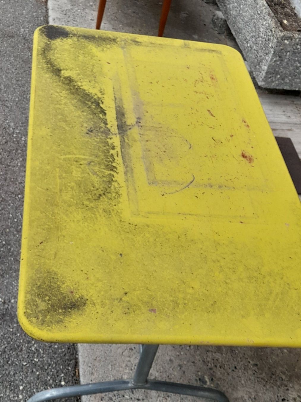 Bigla Tables: Bigla Vintage Gartentisch – D'occasion à Aeschi b.Spiez par 52__yhr6 1