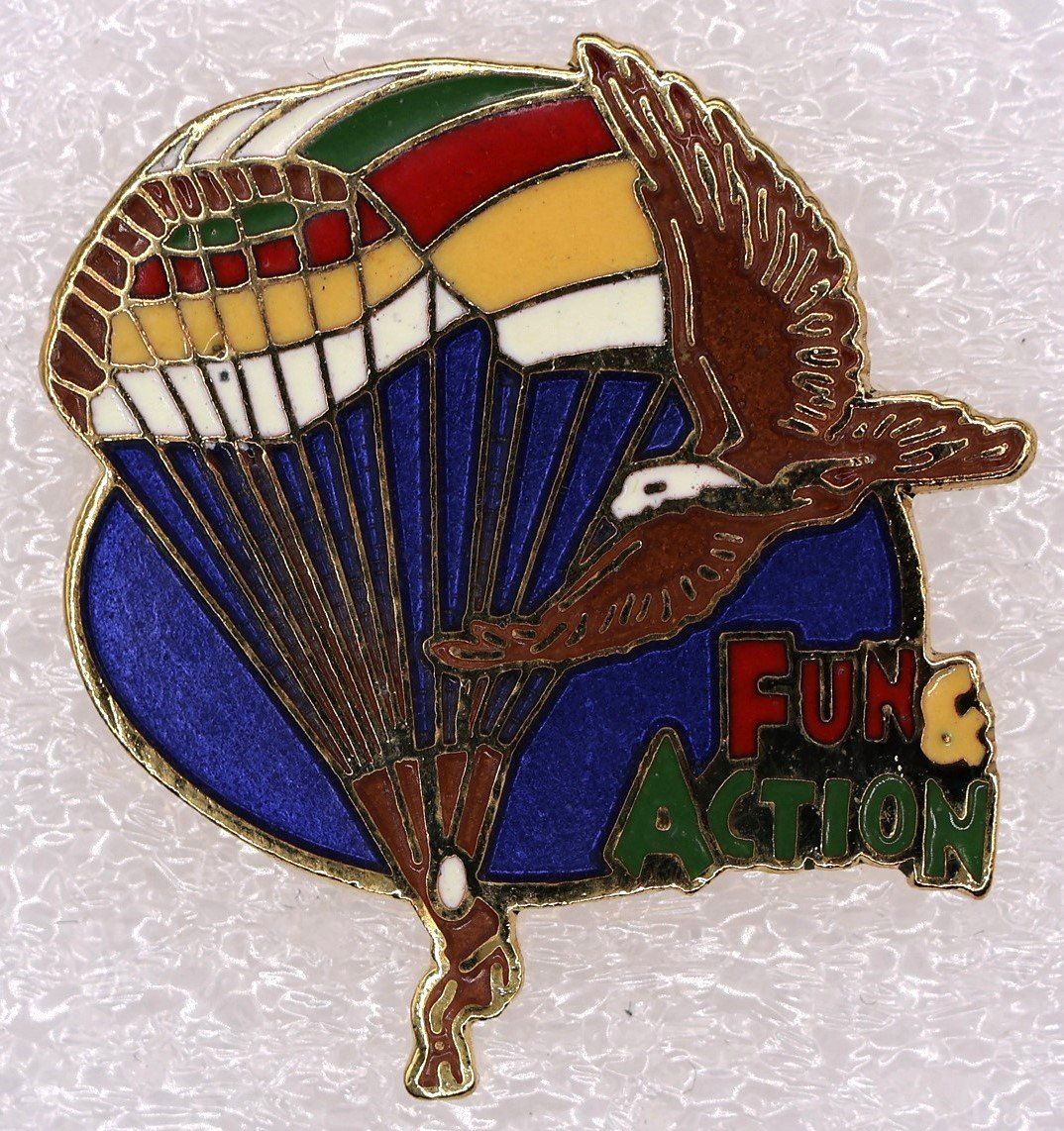 Plaquettes & Badges: FUN & ACTION  Fallschirm – D'occasion à Winterthur par Sammleroase