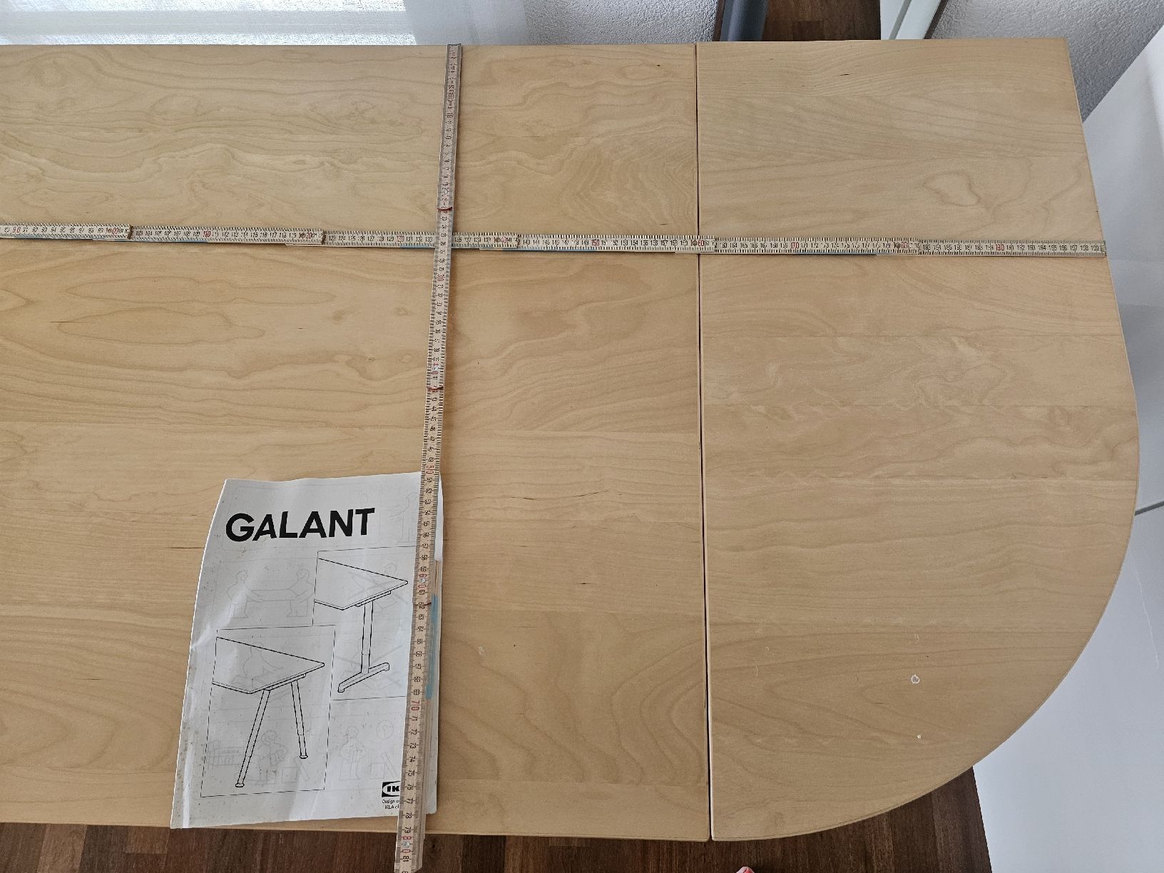 Ikea Schreibtische: Schreibtisch Galant hell – Gebraucht aus Geroldswil von because 2
