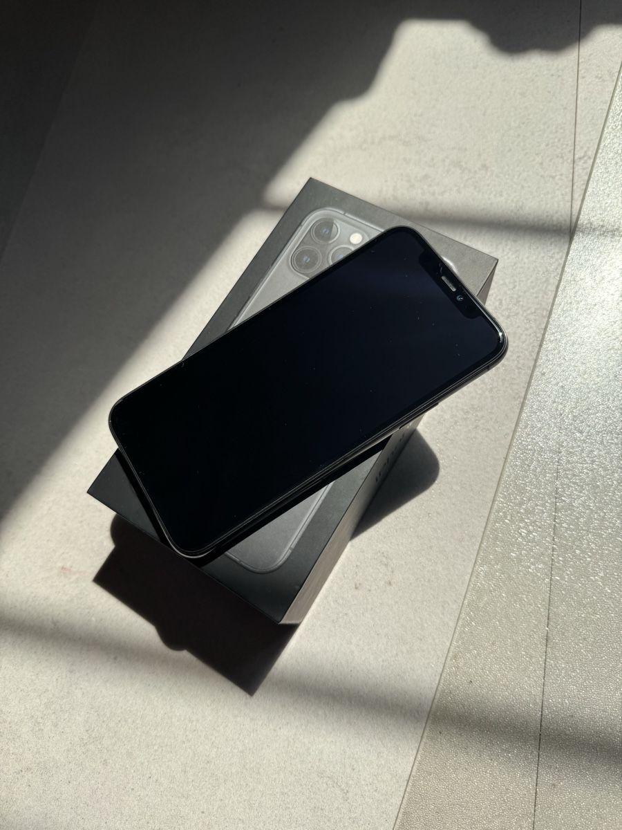 Apple Portables: IPhone 11 pro 256gb space grey – D'occasion à Finstersee par Selina1029 1
