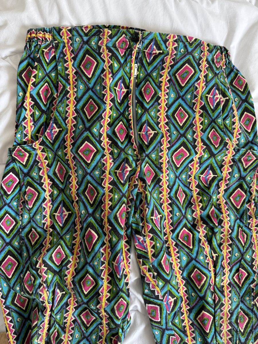 Pantaloni: Hose gemustert Grösse S guter Zustand – Usato da Aarau venduto da yakupt