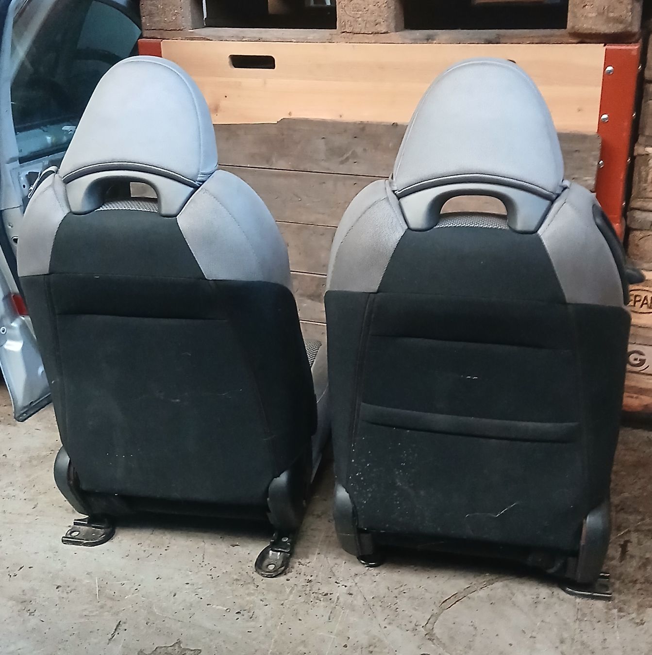 Honda Tutti pezzi di ricambio auto: Sièges Honda CR-Z  – Usato da la heutte venduto da Auto-stock 1