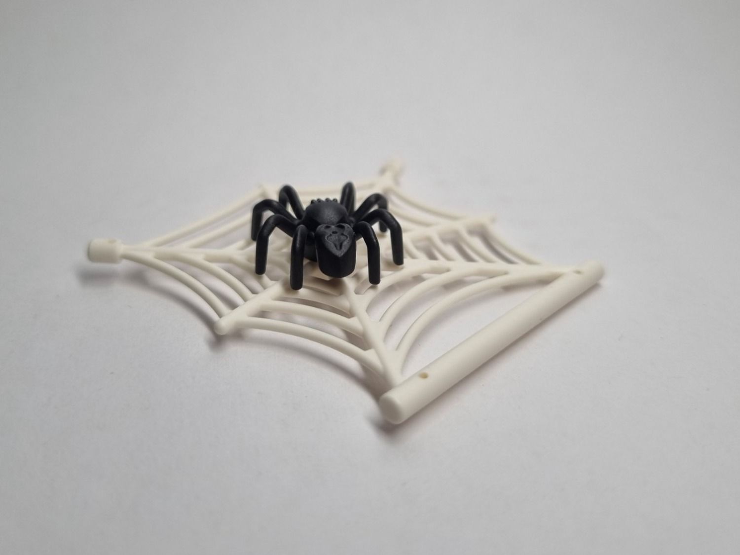 Lego Kit di costruzioni: LEGO Black Spider with Spider web / schwarze Spinne mit Netz – Nuovo (secondo la descrizione) da Basadingen venduto da NekoBricks 2