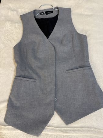 Zara Weste Grau, neuwertig, Grösse XS - Stilvoll in den Herb