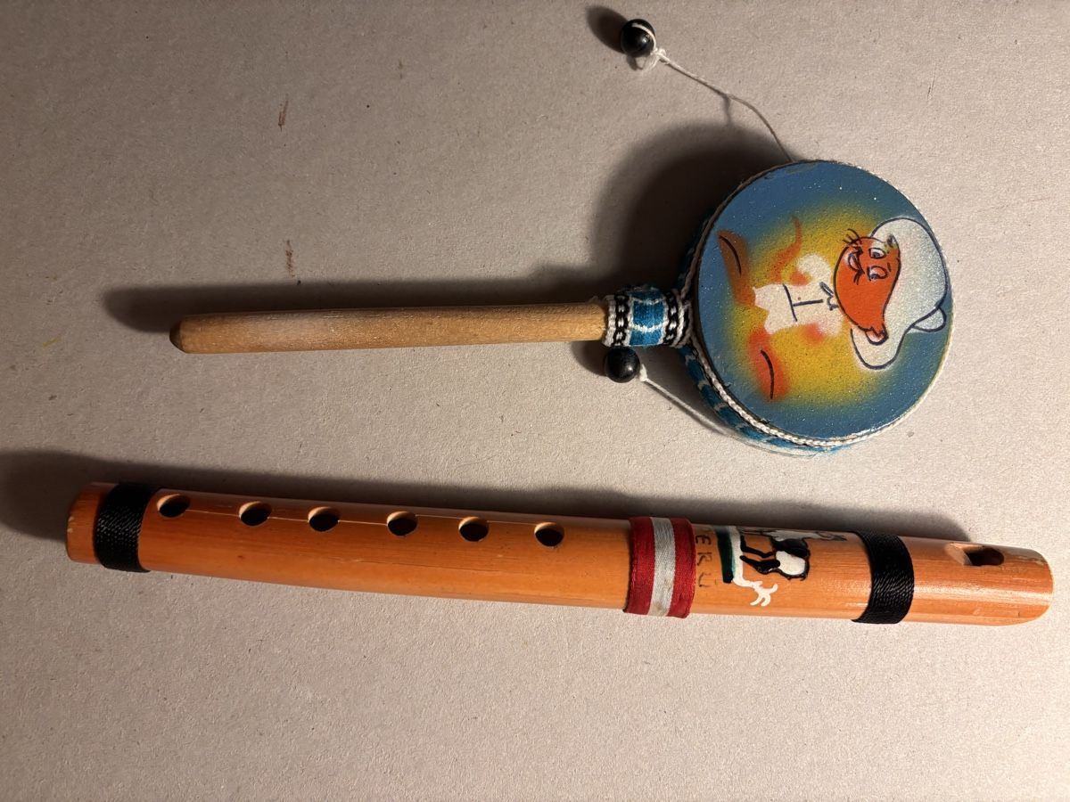 Strumenti musicali: Holz Musikinstrumente – Usato da Zürich venduto da gucks 1
