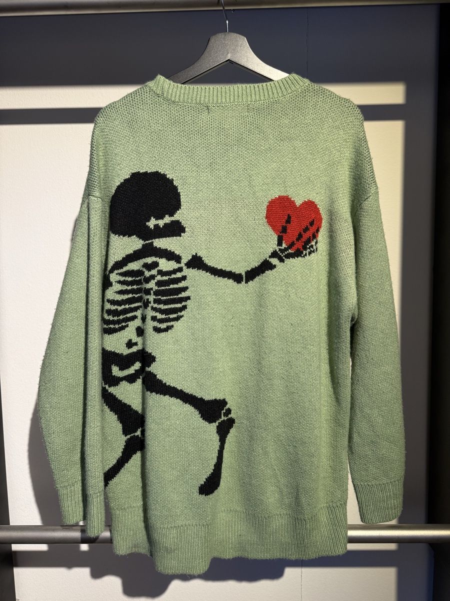 Pulls & Sweat-shirts: ADDITIVE Green Heart Skeleton Sweater – D'occasion à St. Gallen par trxcy 3