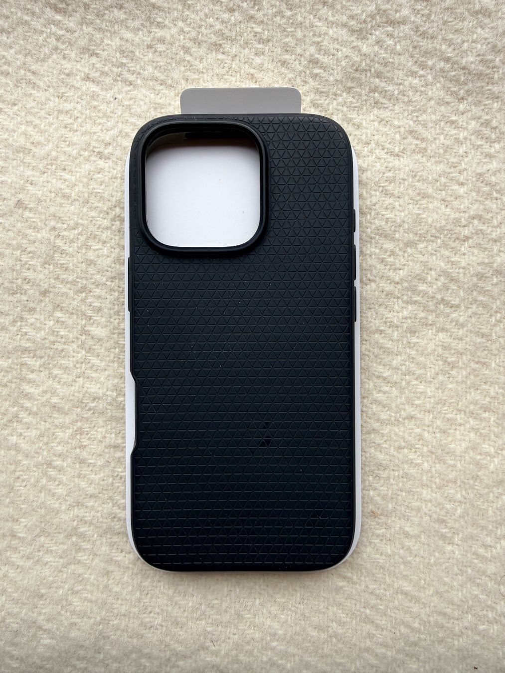 Spigen Coques & Protection écran: Spigen iPhone 16 Pro Liquid Air Hülle – D'occasion à Celerina par KXZ