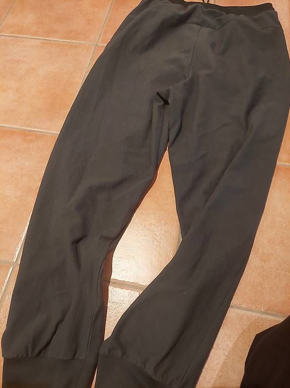 Adidas Pantaloni: Adidas, Gr. M, dunkles Grün – Usato da Kirchlindach venduto da dor_qj8q 3