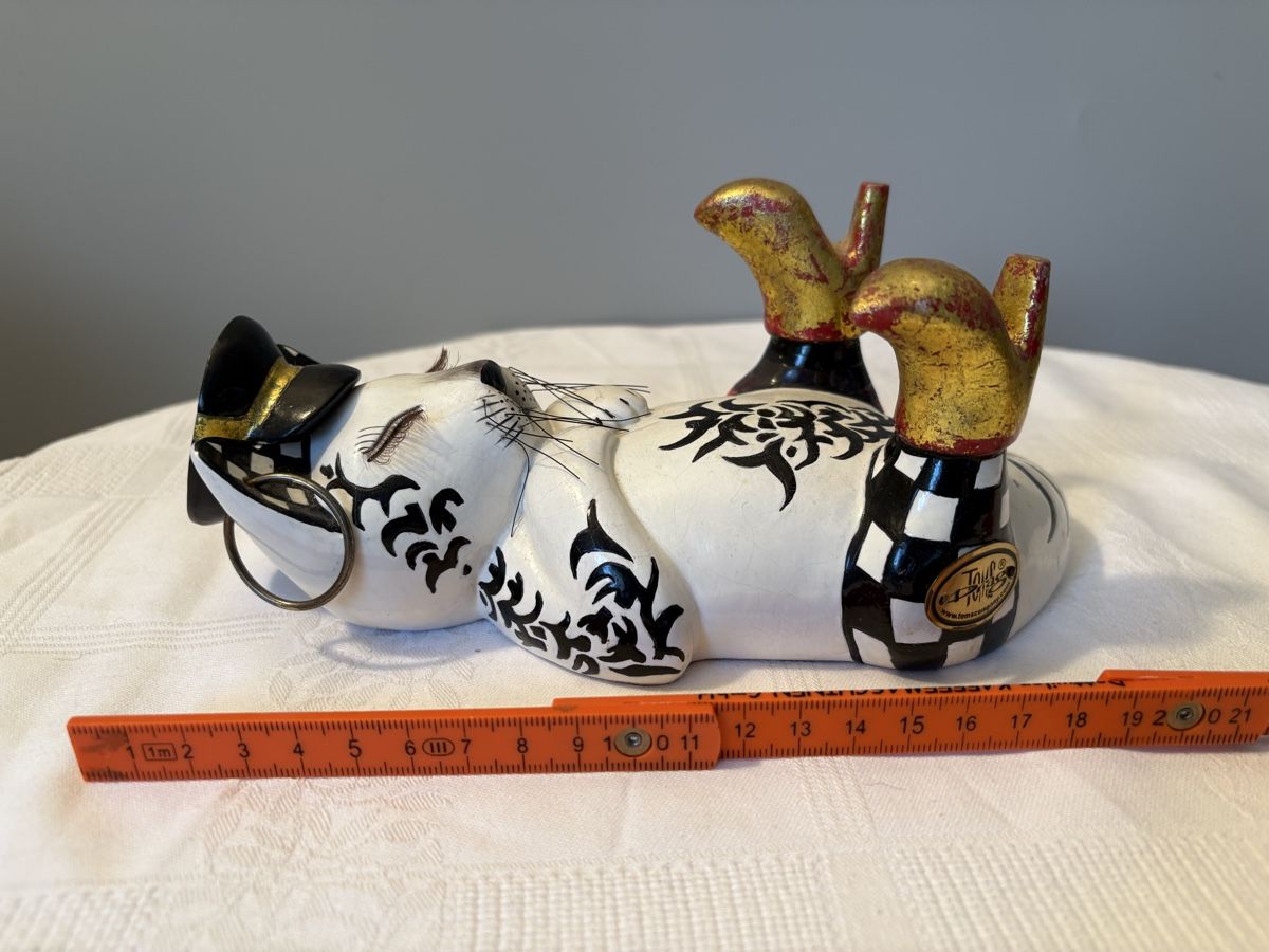 Toms Drag Statuette: Toms Drag Katze weiss – Usato da Riehen venduto da BESSI17 2