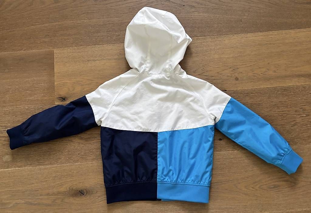 Nike Giacche & Cappotti: Nike Windjacke Kind 92-98 – Usato da Ebikon venduto da bookworm79 1