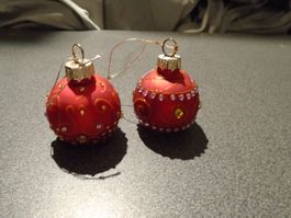 Weihnachtskugel 2 Stück / rot, verziert, zum Aufstellen