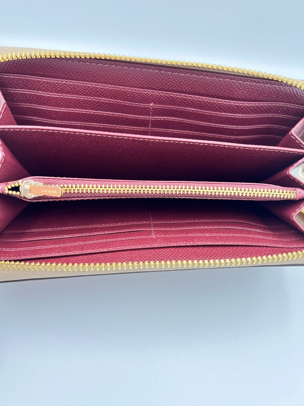 Coach Portamonete: Coach long zip around wallet beige – Nuovo e nell'imballaggio originale da Wiedlisbach venduto da Sistershop 3