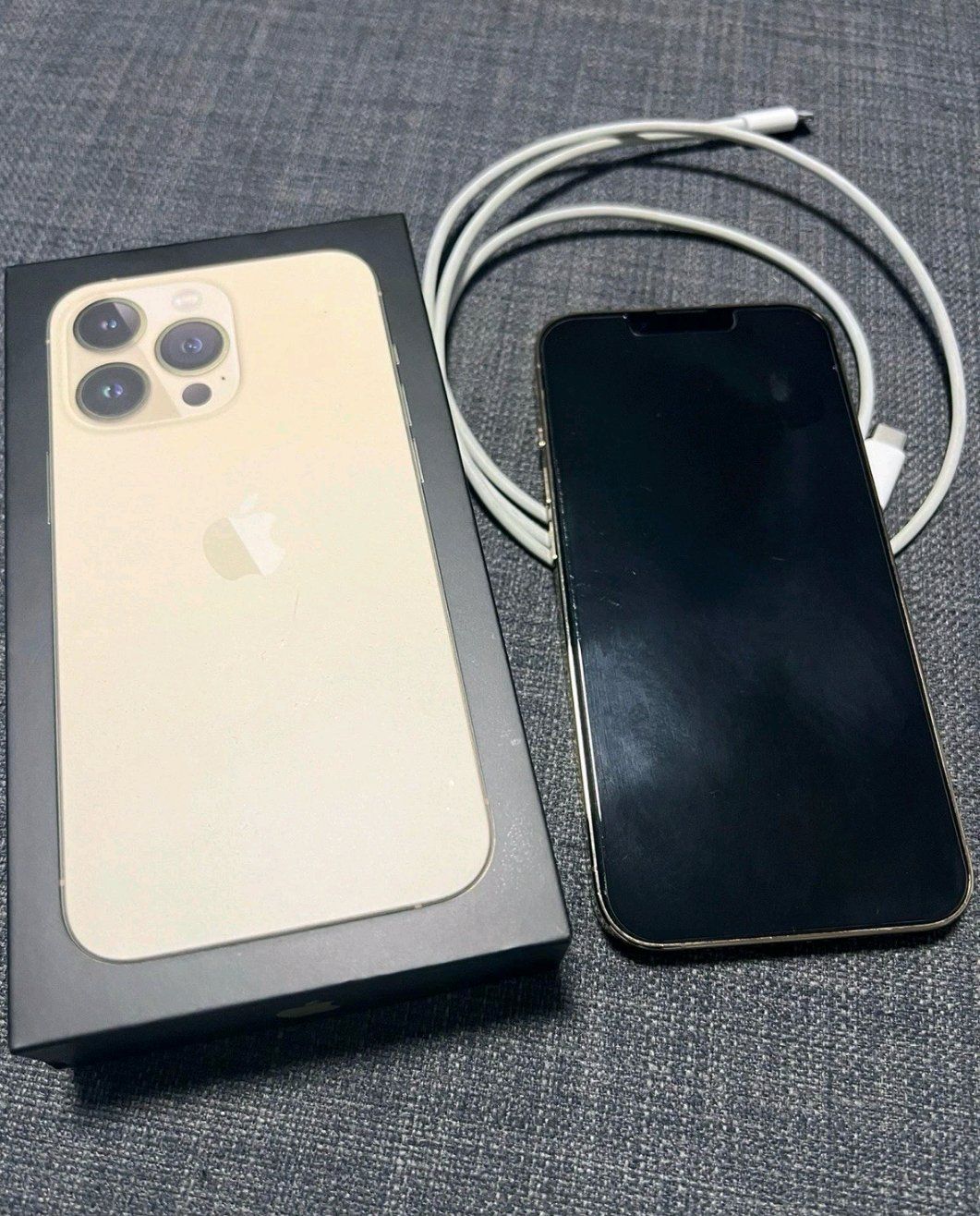 Apple Handys / Smartphones: iPhone 13 Pro (256GB) Akku 98% – Gebraucht aus Luzern von Waince786 1