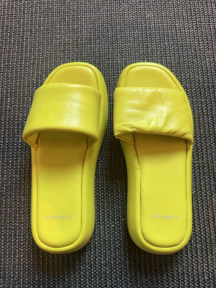 Scarpe da donna: CERANO SANDALE LEDER GELB GR 38 – Usato da Kaiserstuhl AG venduto da oliflo