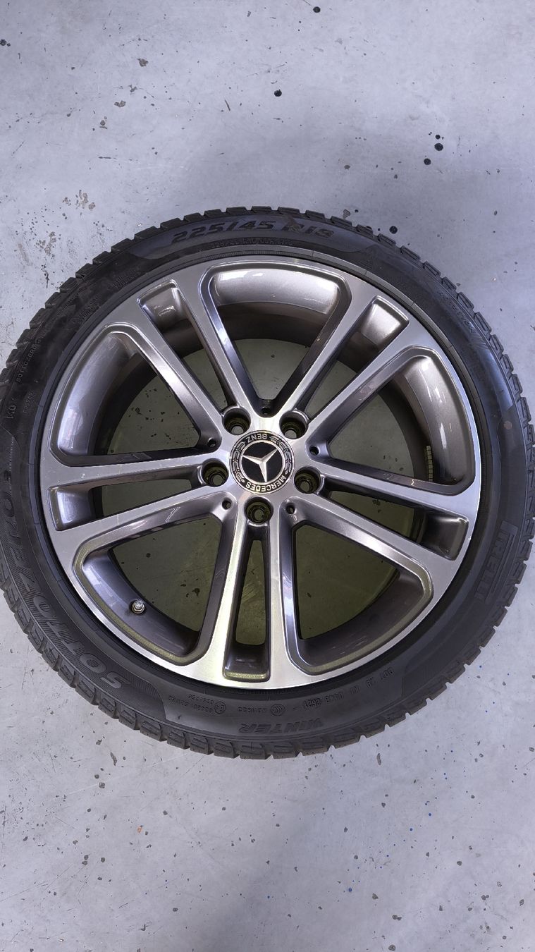 Pneumatici & Ruote complete: Mercedes C Klasse W206 Winterräder – Usato da Lömmenschwil venduto da bmwfanatix 6