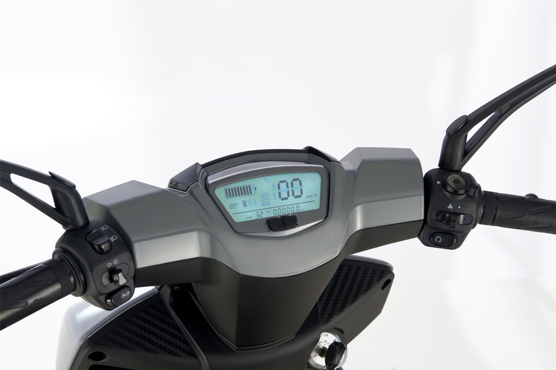 Sonstige: Electro Roller MRB-4 85Km/h 2 Plätzer Inkl. Helmkoffer – Neu (gemäss Beschreibung) aus Bern von No1e 8