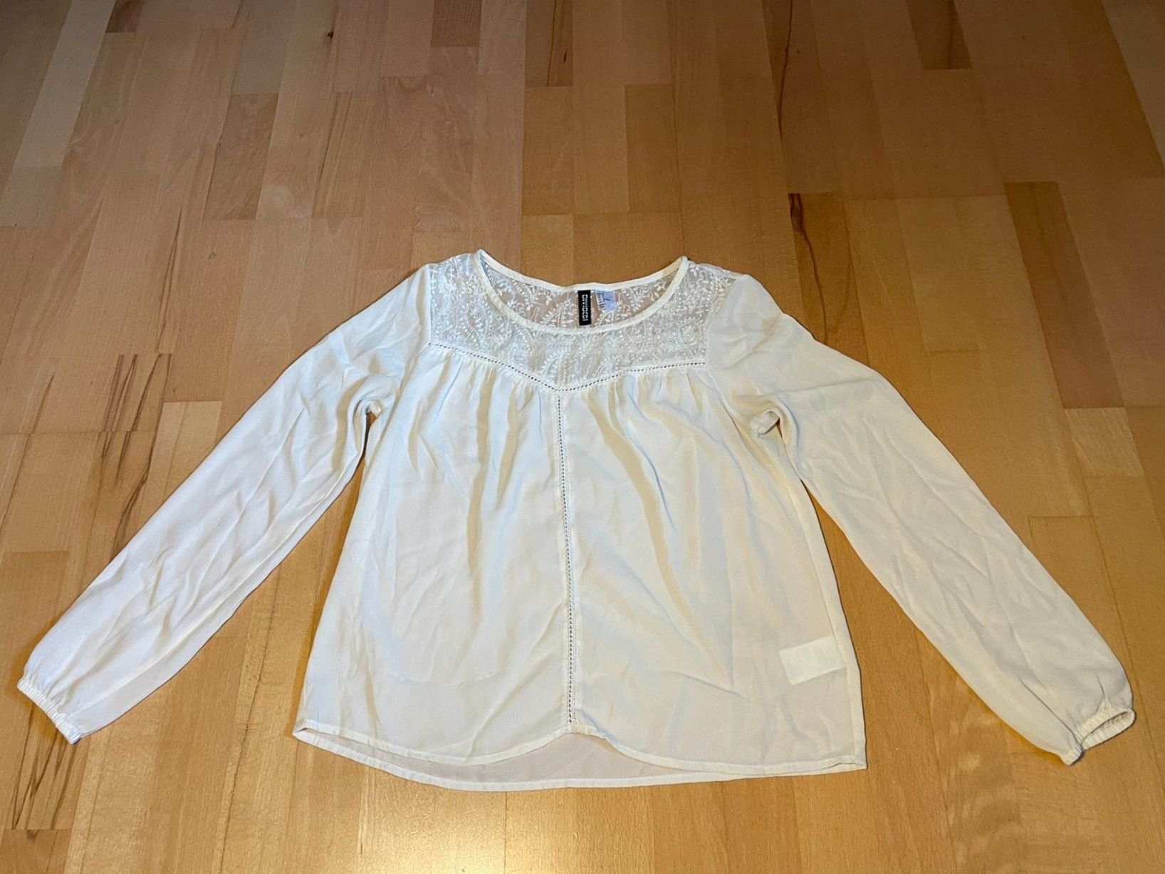 H&M Camicette: H&M Bluse, Grösse 36, weiss mit Spitze, verspielt, süss – Usato da Hubersdorf venduto da JanasHeartTreasures