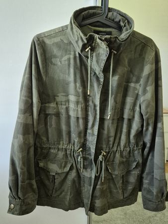 Coole Übergangsjacke im Camouflage-Look, Grösse M, Forever21