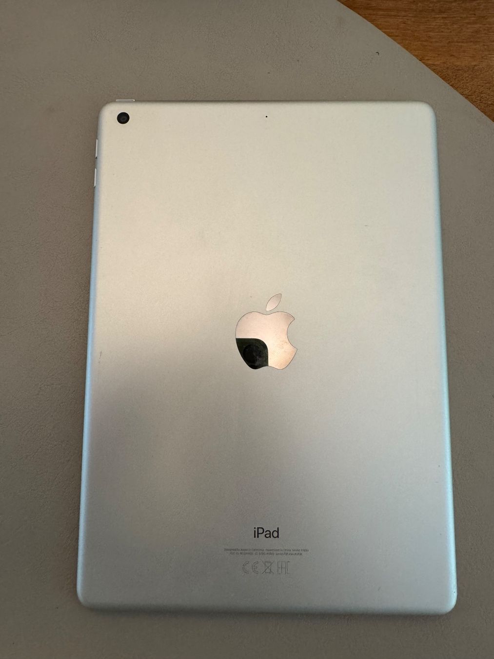 Apple Tablettes PC: iPad 6 Generation – Défectueux à Adliswil par Busys 1