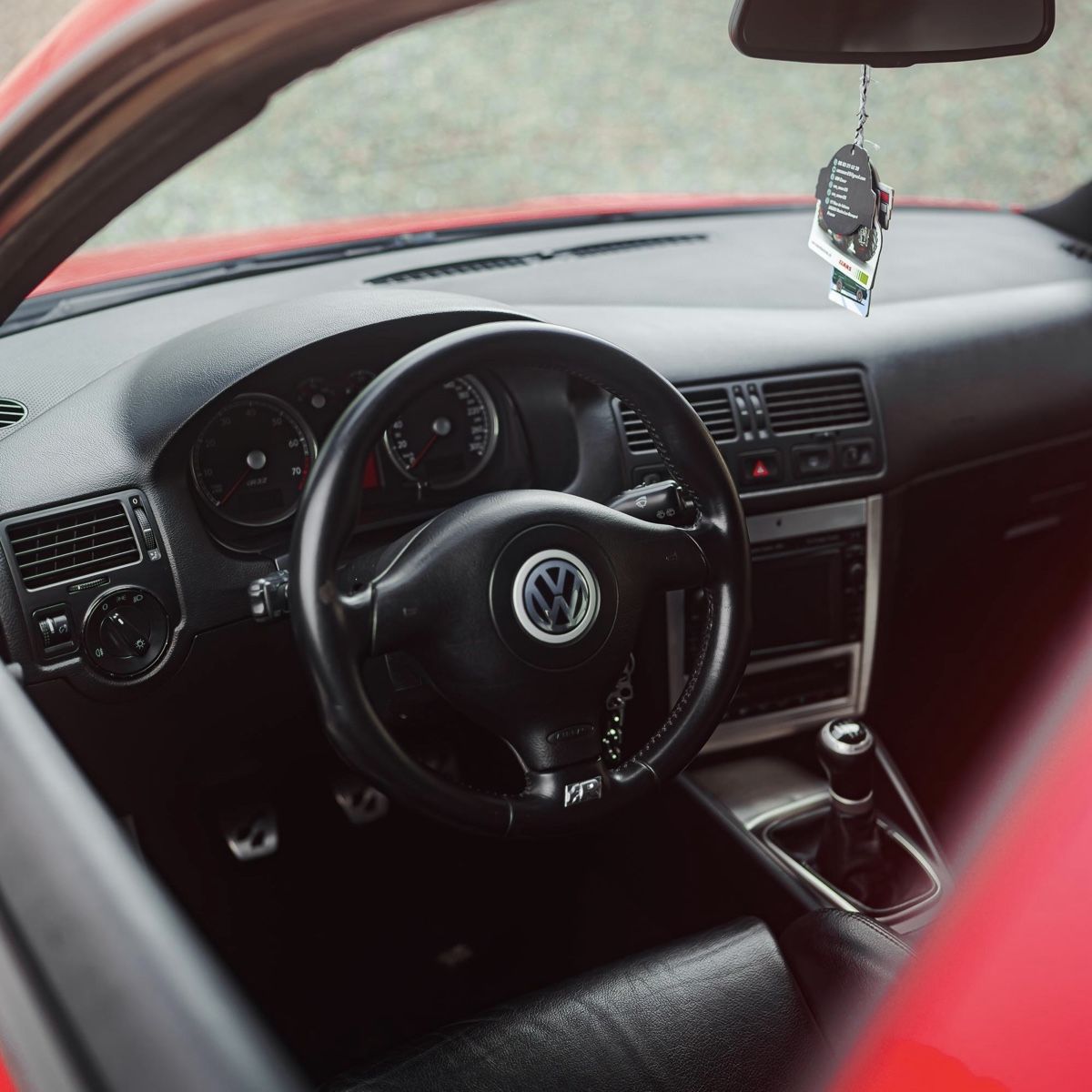 VW Autos: Golf 4 r32 – D'occasion à Lajoux JU par EmGo32 4