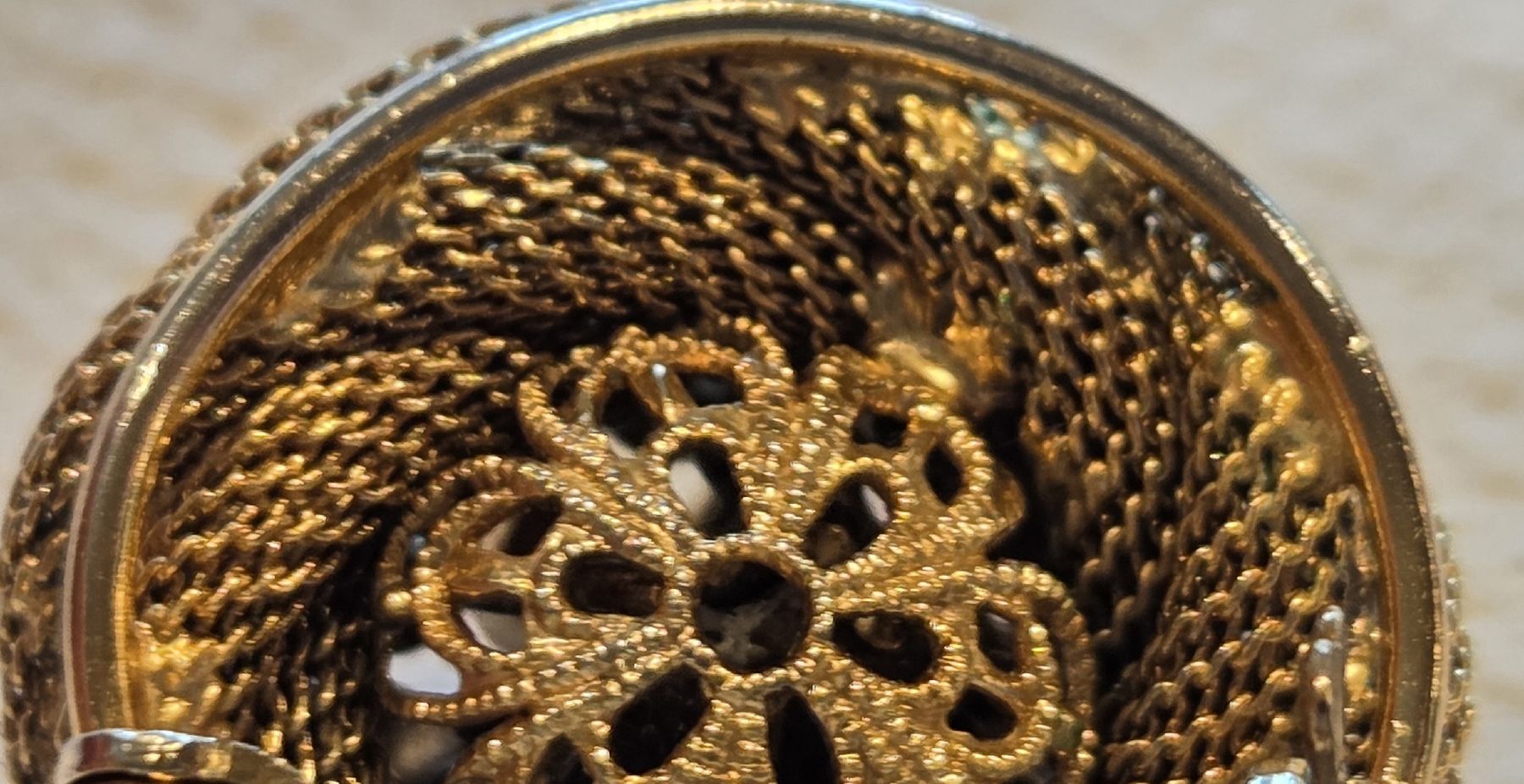 Broches & Aiguilles: Antike Goldbrosche – D'occasion à Rehetobel par hobirot01 5