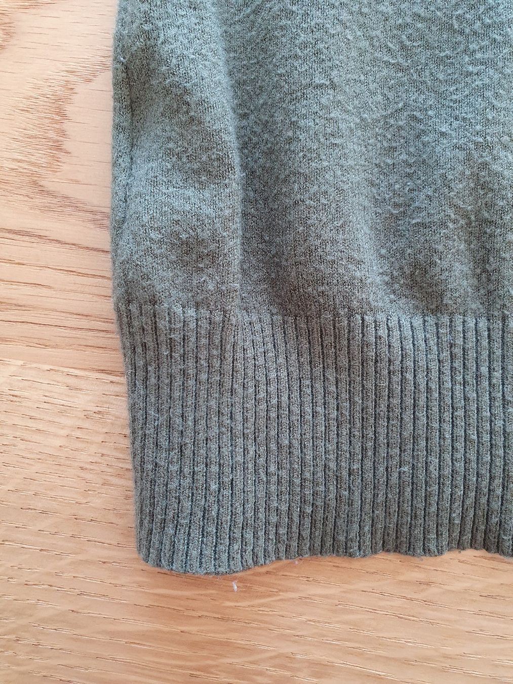 Pulls & Sweat-shirts: Pullover, Olivgrün, Gr. S – D'occasion à Moosseedorf par Sonnenschein.. 6