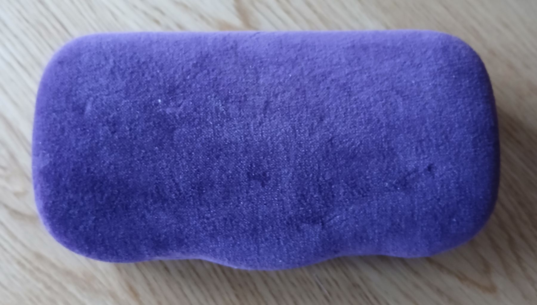 Gucci Altro in  Abbigliamento & Accessori: Étui à lunettes Gucci  violet – Usato da Sciernes-d'Albeuve venduto da Dojo004 1