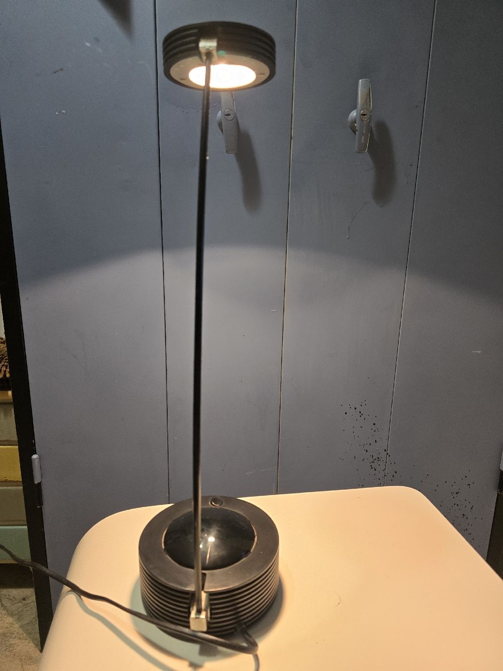 Lampen: Postmoderne Designerlampe – Gebraucht aus Biel/Bienne von alexriveros2 5
