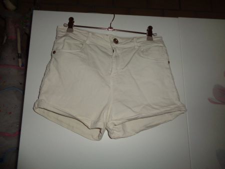 *** Shorts *** / Bershka