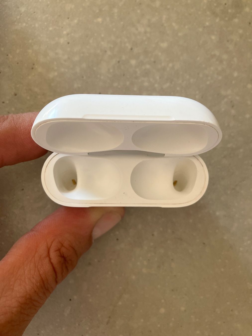Apple Cuffie: APPLE Air Pods Pro 2 – Usato da Lausanne venduto da mr.v 3