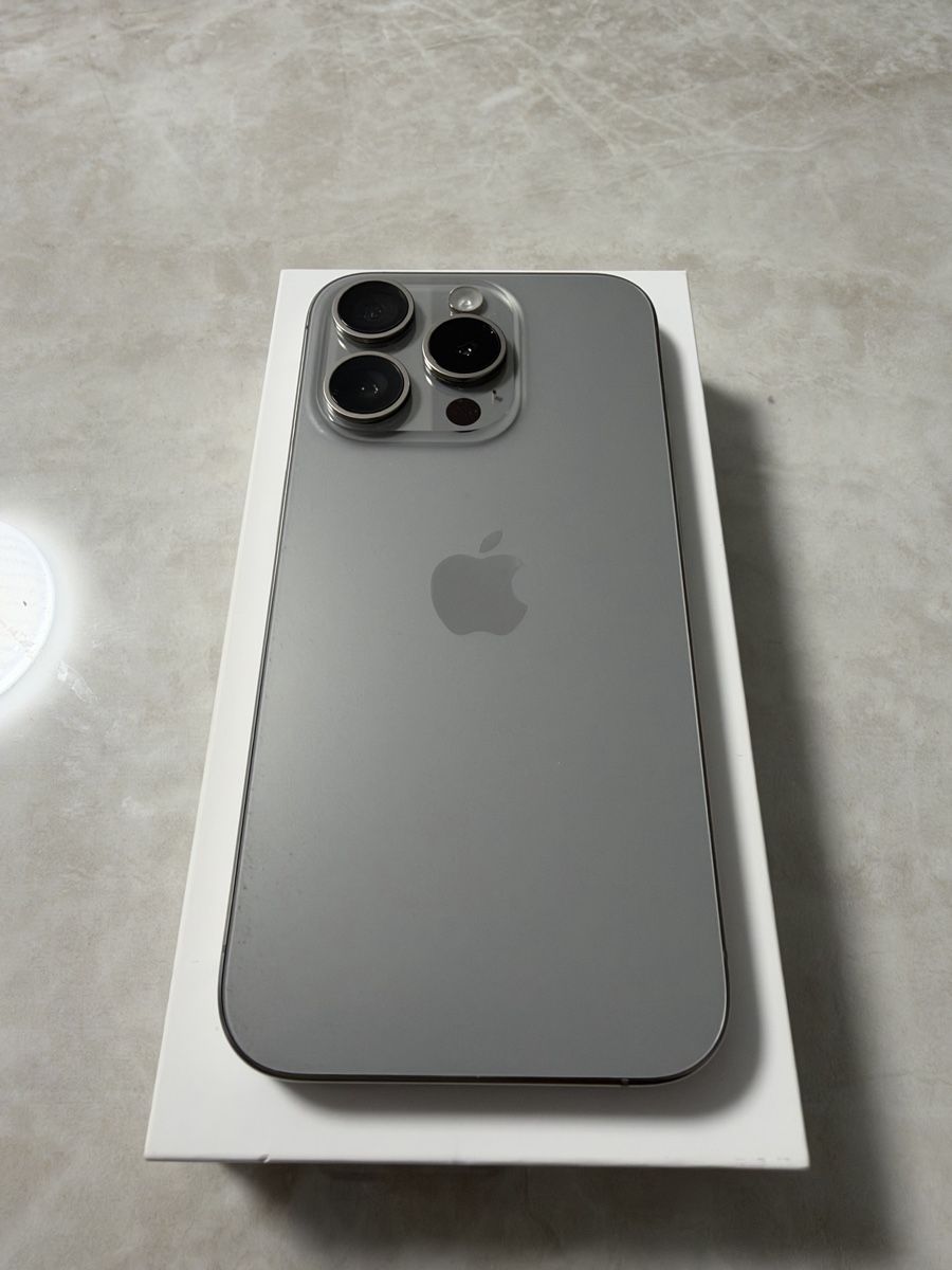 Apple Portables: iPhone 15 Pro 256 GB – Neuf (Voir description) à Orpund par dizi.98 1