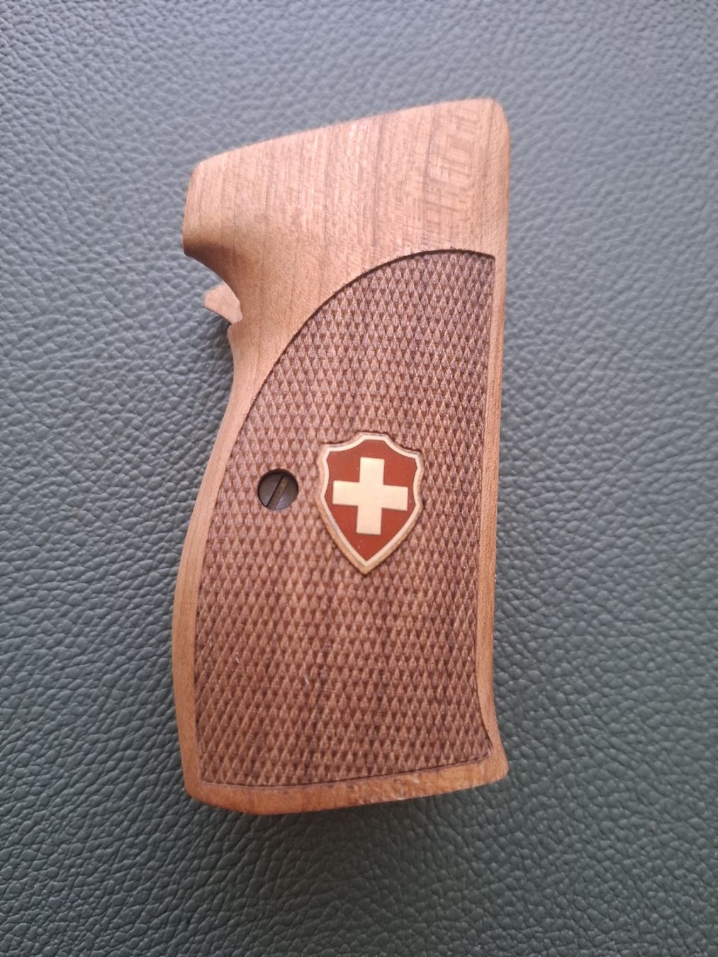 Articoli in legno: Nussbaum Griffschalen Sig Sauer P210 Super Target  – Nuovo (secondo la descrizione) da Rothrist venduto da griffe 1