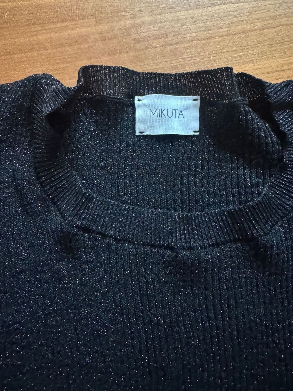 Maglioni & Felpe: MIKUTA Pullover, schwarz mit dezentem Glitzer, Grösse M – Usato da Wabern venduto da coody33 1