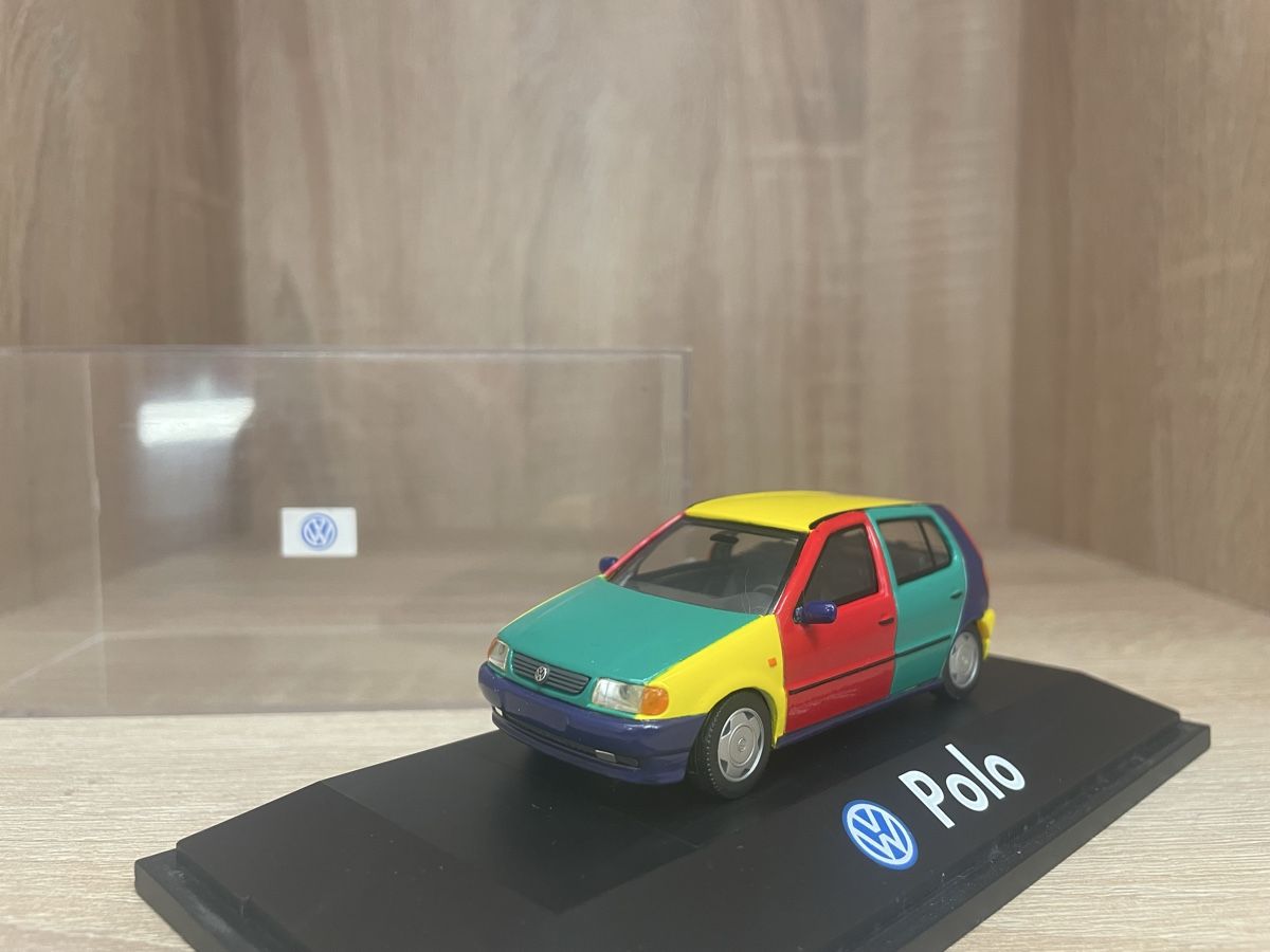 Volkswagen Modellini d'auto: VW Polo 1/43 – Nuovo (secondo la descrizione) da Paradiso venduto da jovica1987 1