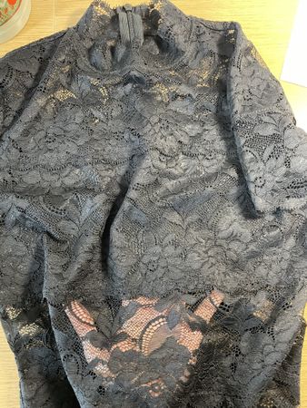 GUESS sexy top size XS
