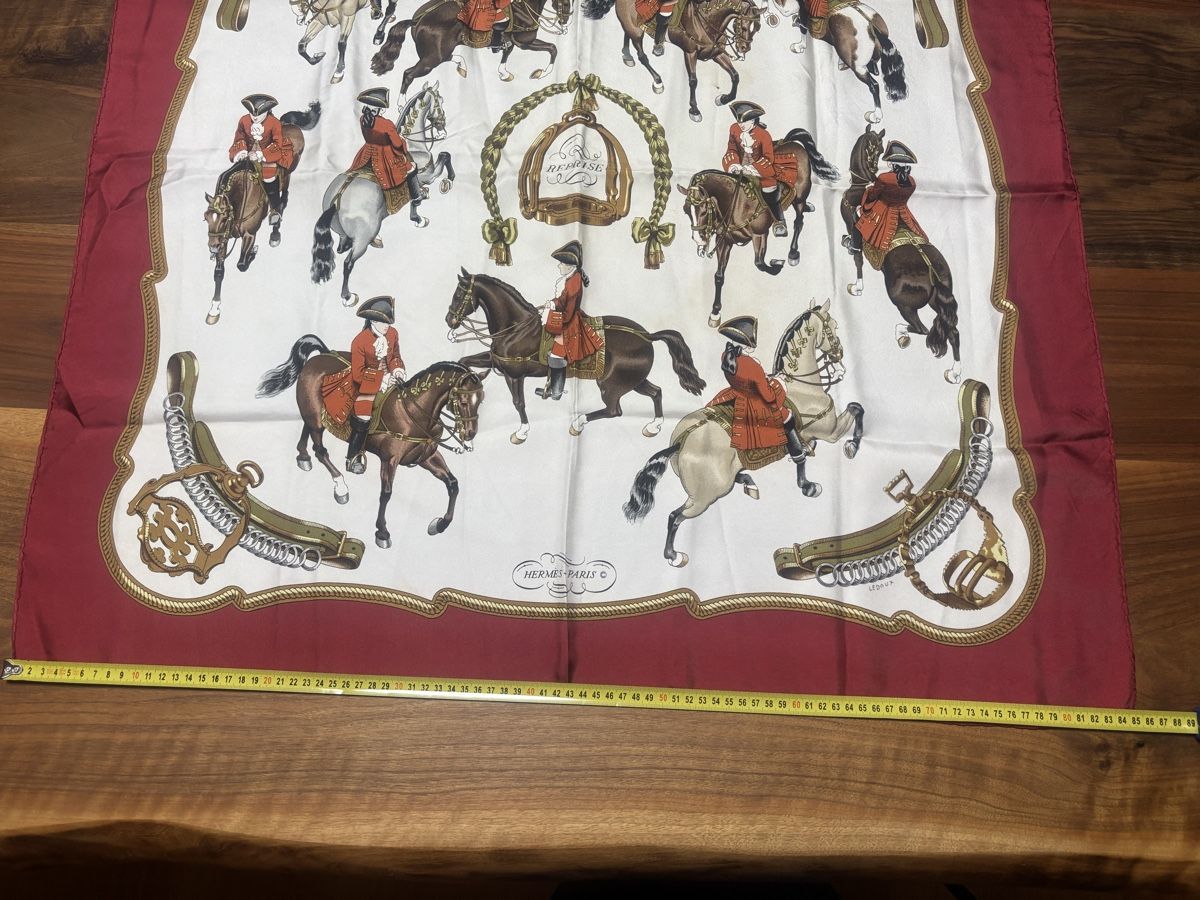 Hermès Foulard & Sciarpe: HERMÈS Foulard Seide – Usato da Winterthur venduto da san_wd8j 4