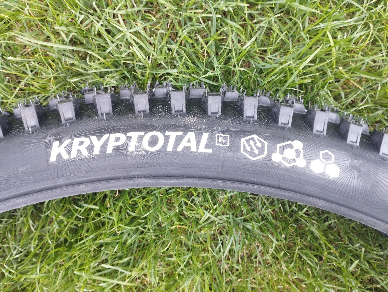 Pneus & Roues: 2x Conti MTB Reifen  – Neuf (Voir description) à Schwanden GL par Ruaesstili 2