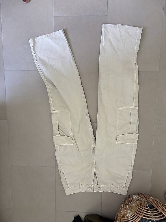 Hosen: Cargohosen beige Pull&Bear 38 – Gebraucht aus Zürich von BKana
