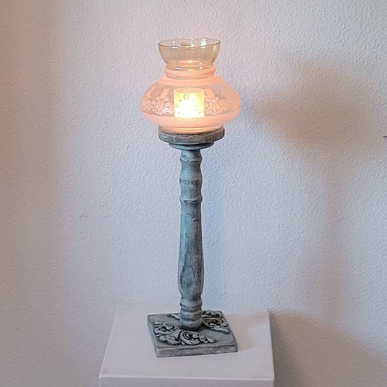 Bougeoirs: Kerzenständer aus Stuhlbein mit Glas – D'occasion à Biberist par FarbAder