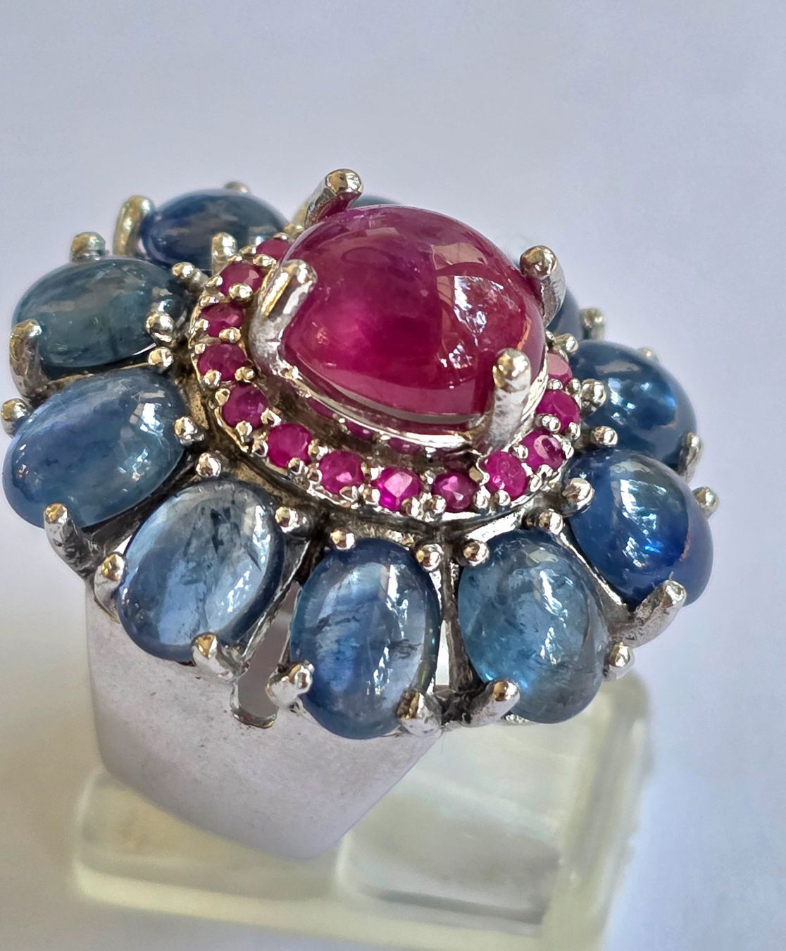 Anelli: Ring mit Rubin und Saphiren Silber Grösse 58 – Nuovo (secondo la descrizione) da Zürich venduto da benedikt12 1