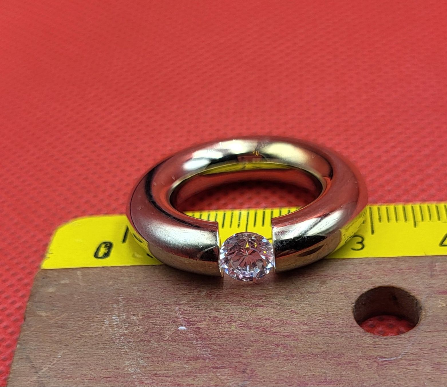 Anelli: Massiv Ring Mit Stein – Usato da Wald ZH venduto da SwissPawnshop