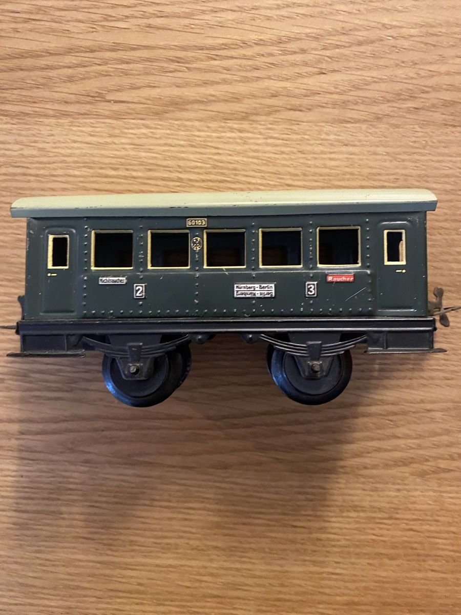 Modellini di ferrovie: Blechspielzeug Wagons – Usato da Alpnach Dorf venduto da cam_6lp5 1